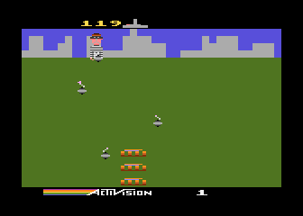 Kaboom screenshot 3 for Atari 400