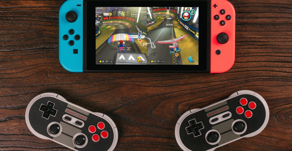 Retro Mario Wireless Controller screenshot 2 for Nintendo Switch