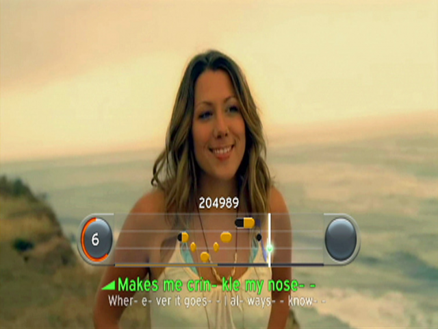 Disney Sing It: Pop Hits screenshot 3 for Playstation 2